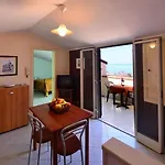 Holidays 4*
