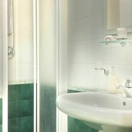 Nocleg ze śniadaniem Holidays 3*