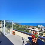 Holidays ベッド・アンド・ブレックファスト 4*