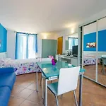 Holidays 4*