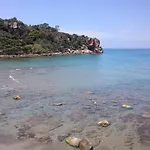 ベッド・アンド・ブレックファスト Holidays