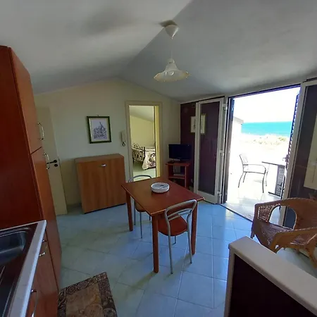 Holidays 4*
