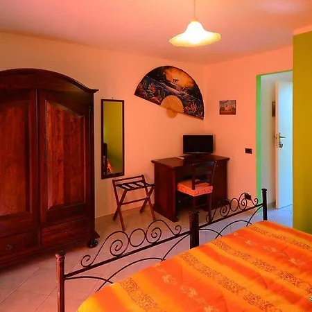 Holidays Bed & Breakfast 4*
