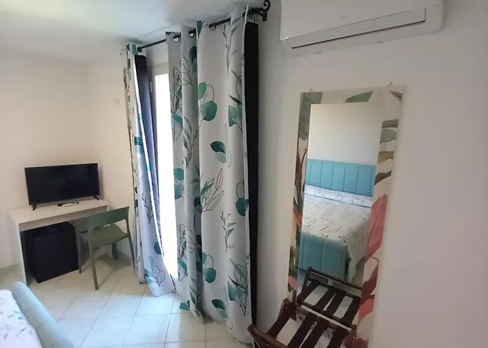 Holidays Panzió Cefalù