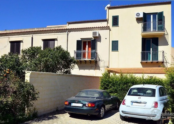 Panzió Holidays Cefalù